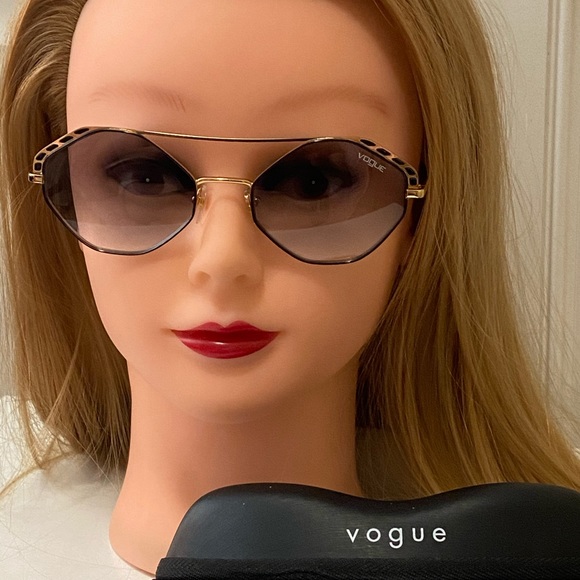 Vogue Eyewear Accessories New Vogue Sunglasses With Case And Cloth